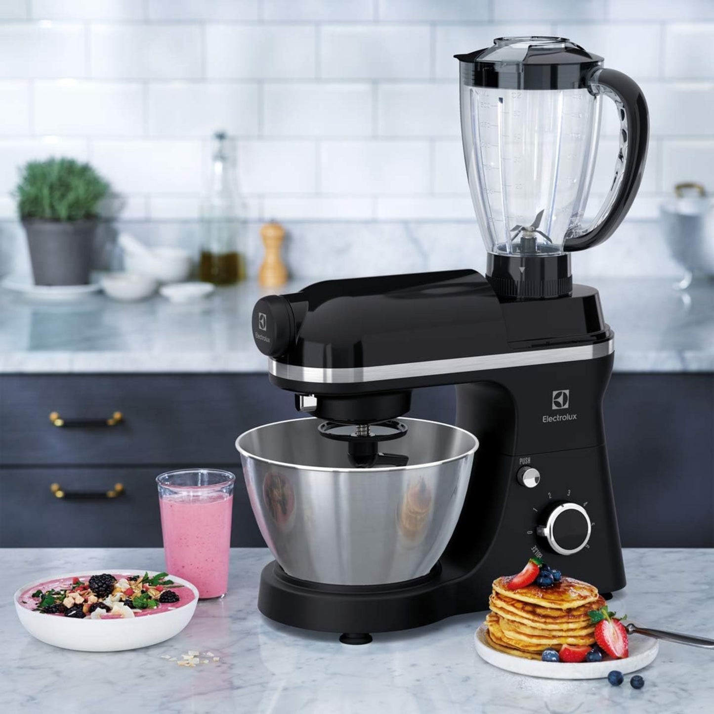 Electrolux ekm3700 800 W 4L Black – Robot Kitchen (4 L, Black, Rotary, 1.2 m, Steel, Metal)