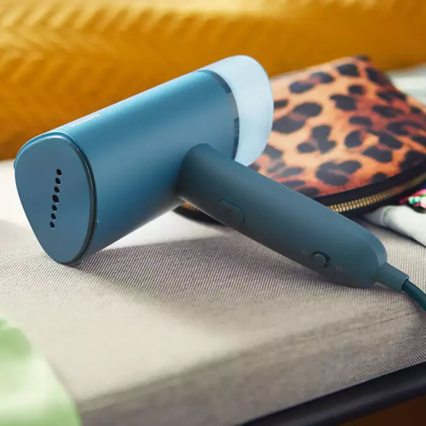 Philips Handheld Steamer, 1000W, - 100ml
