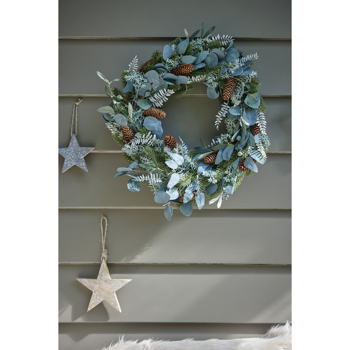 Modern wreath silver leaves and pinecones indoor 1pc - 40cm