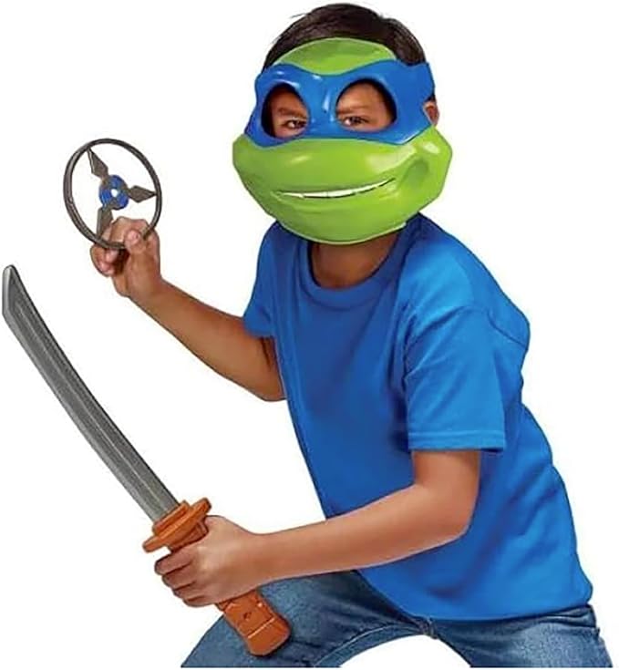 Ninja Turtles dress up with action figurine