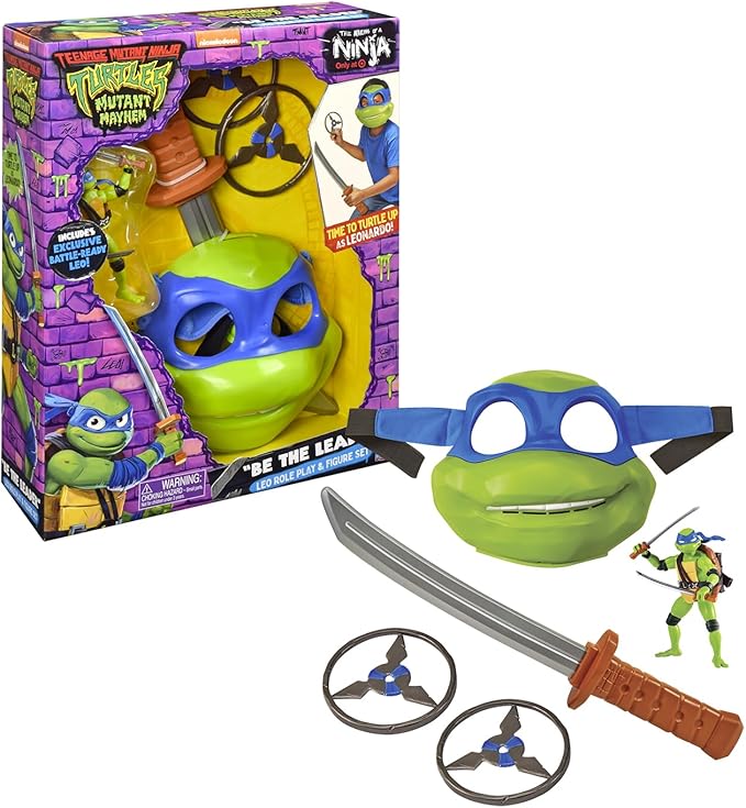 Ninja Turtles dress up with action figurine