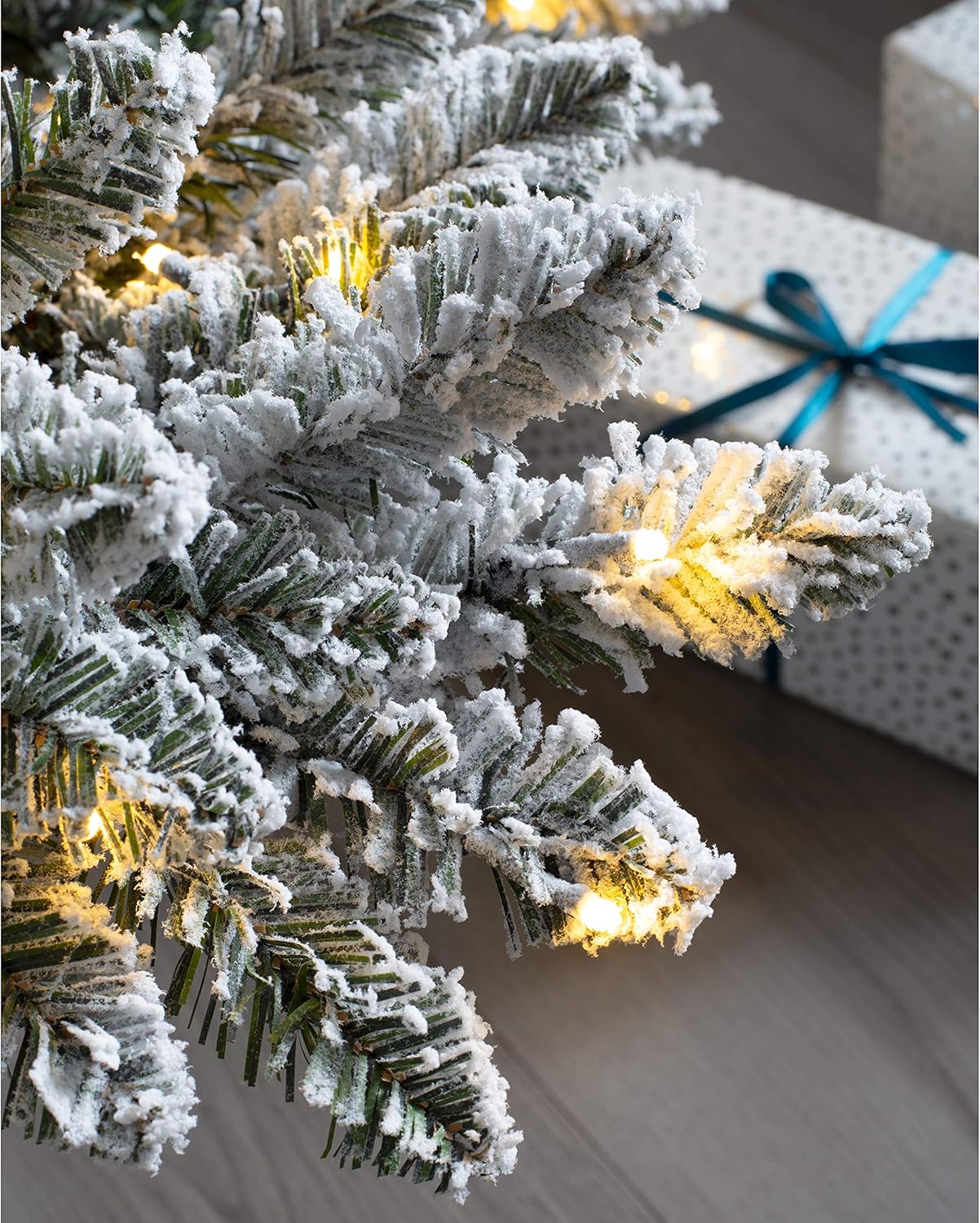Christmas tree with LED light - 150cm